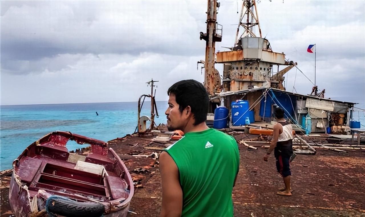 赖在仁爱礁的菲律宾军舰现状,赖在仁爱礁的菲律宾军舰过得如何