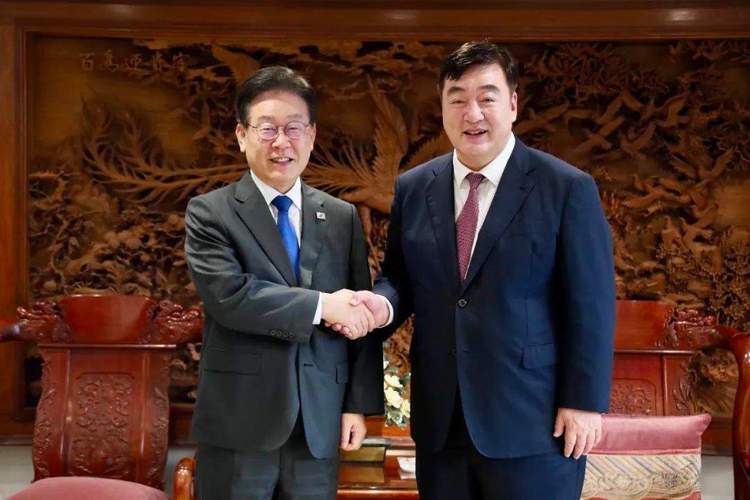 中方的这封请柬，发对了人，文在寅重出江湖，尹锡悦*美亲**终尝苦果