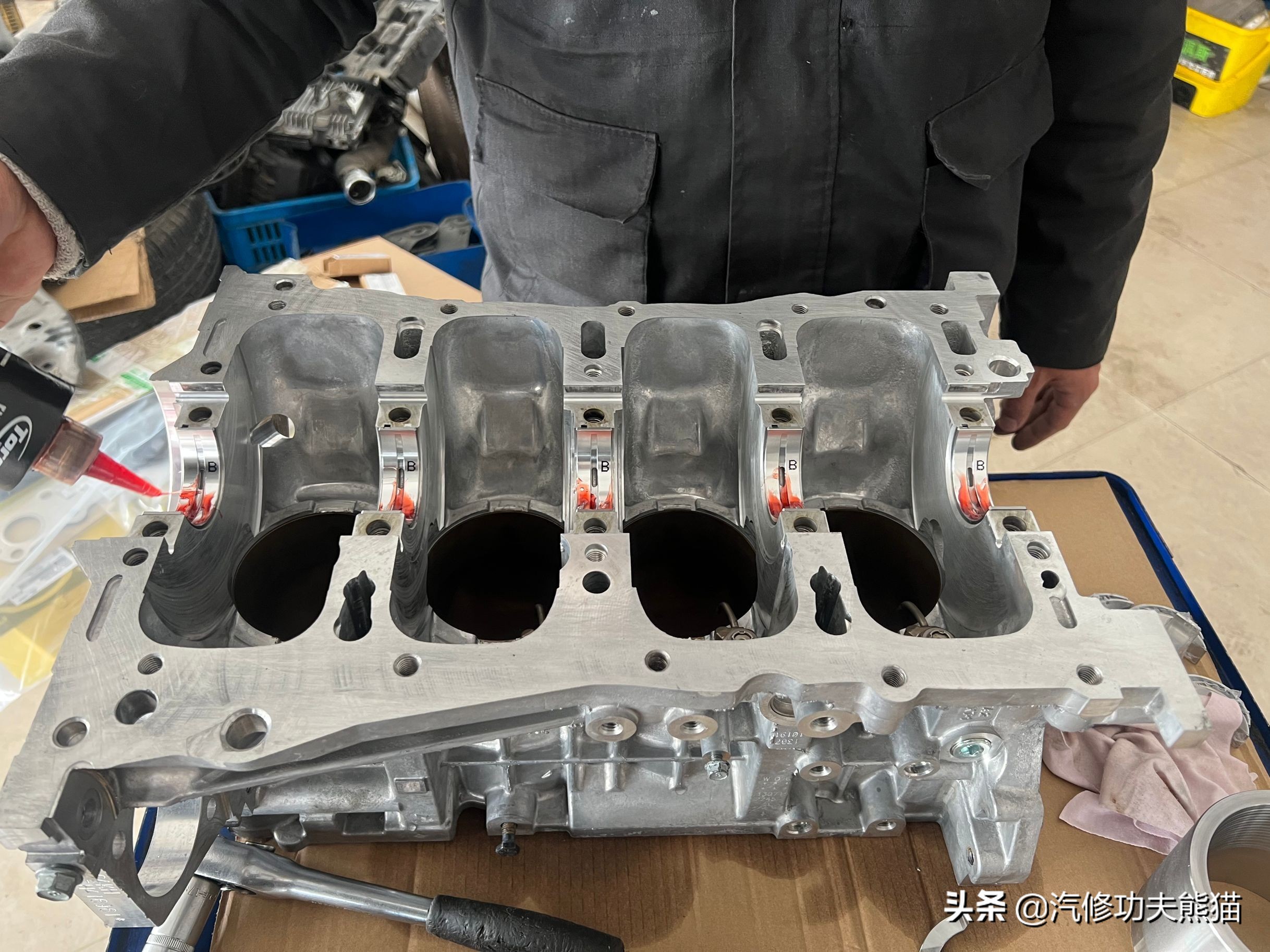 全新胜达大修,现代全新胜达9万公里烧机油