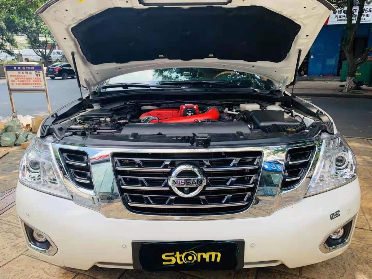 手握方向盘越野视频,途乐沙地穿越