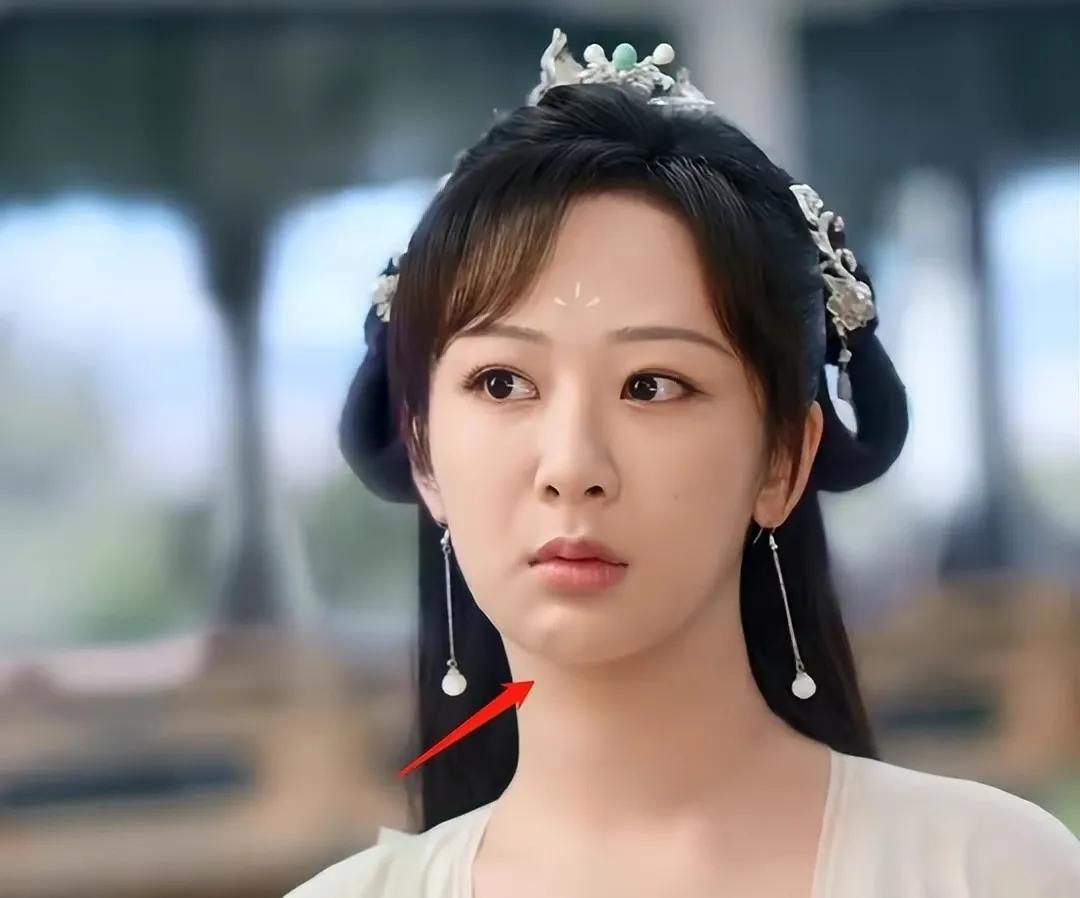 脸没恢复就别出来捞金，发面馒头、蜡像脸，求求你们放过观众吧！