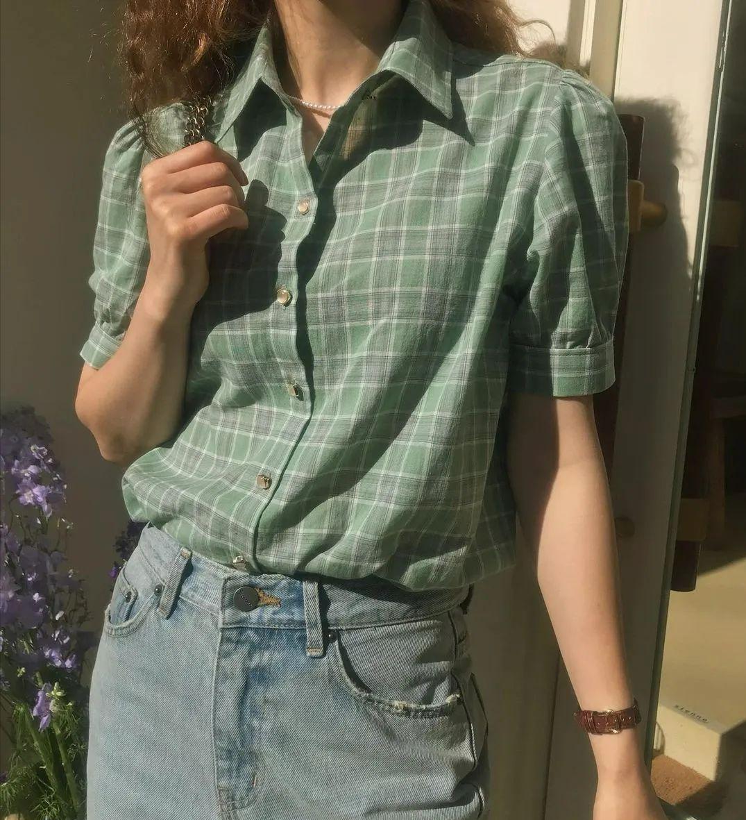 短袖衬衫的基础穿法越简单越时髦,短袖中长款衬衣穿搭技巧