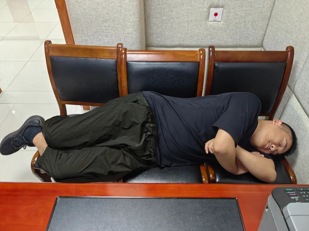 兄弟战友同学,同桌兄弟关系