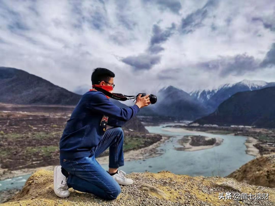 90后斜杠的副业超过了主业,90后小伙副业讲解