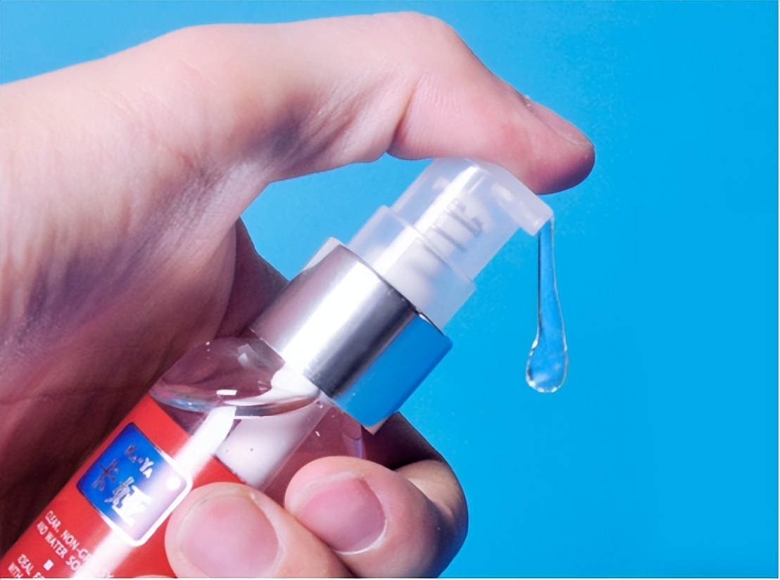 61岁老夫妻一周三次同房，干涩疼痛，用润滑液对身体有危害吗？