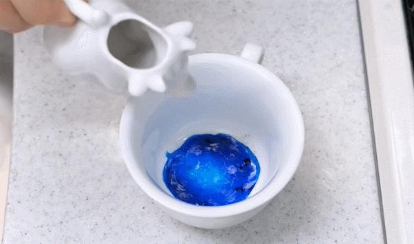 日本小哥用豆腐做刀,日本小哥铸刀全过程视频