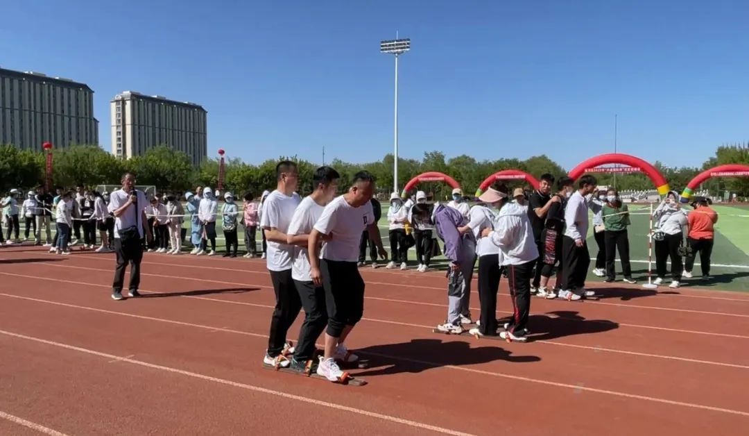 趣味运动会骑毛毛虫,骑毛毛虫趣味赛
