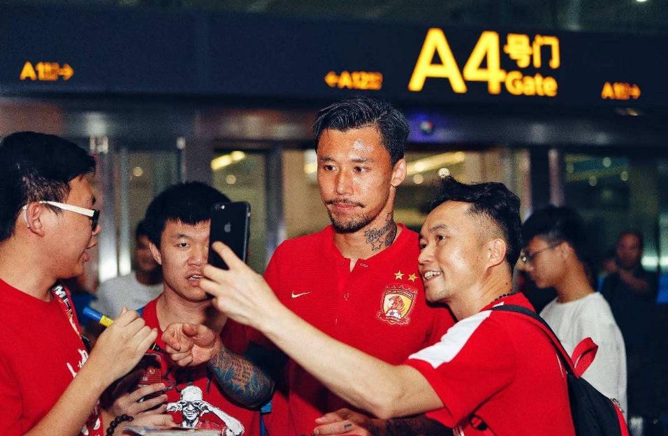 张琳芃的自摆乌龙将国足推入困境,男足迎战韩国张琳芃