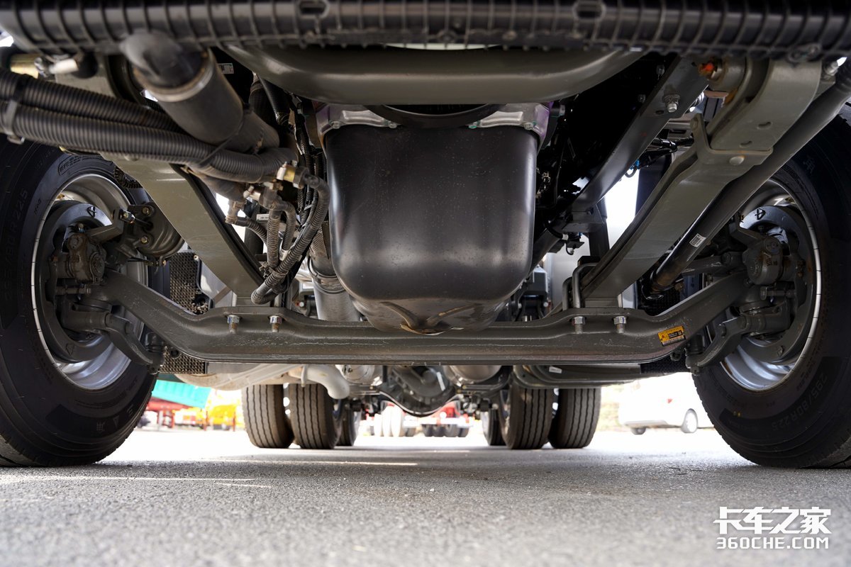 豪沃子母车最新款,重汽子母车