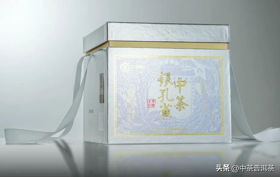 中茶2023孔雀普洱茶,中茶孔雀青饼品鉴图