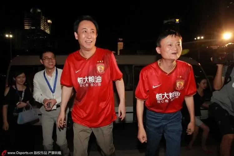 国足的水到底有多深？没人比本山大叔更清楚，一句话揭露内幕