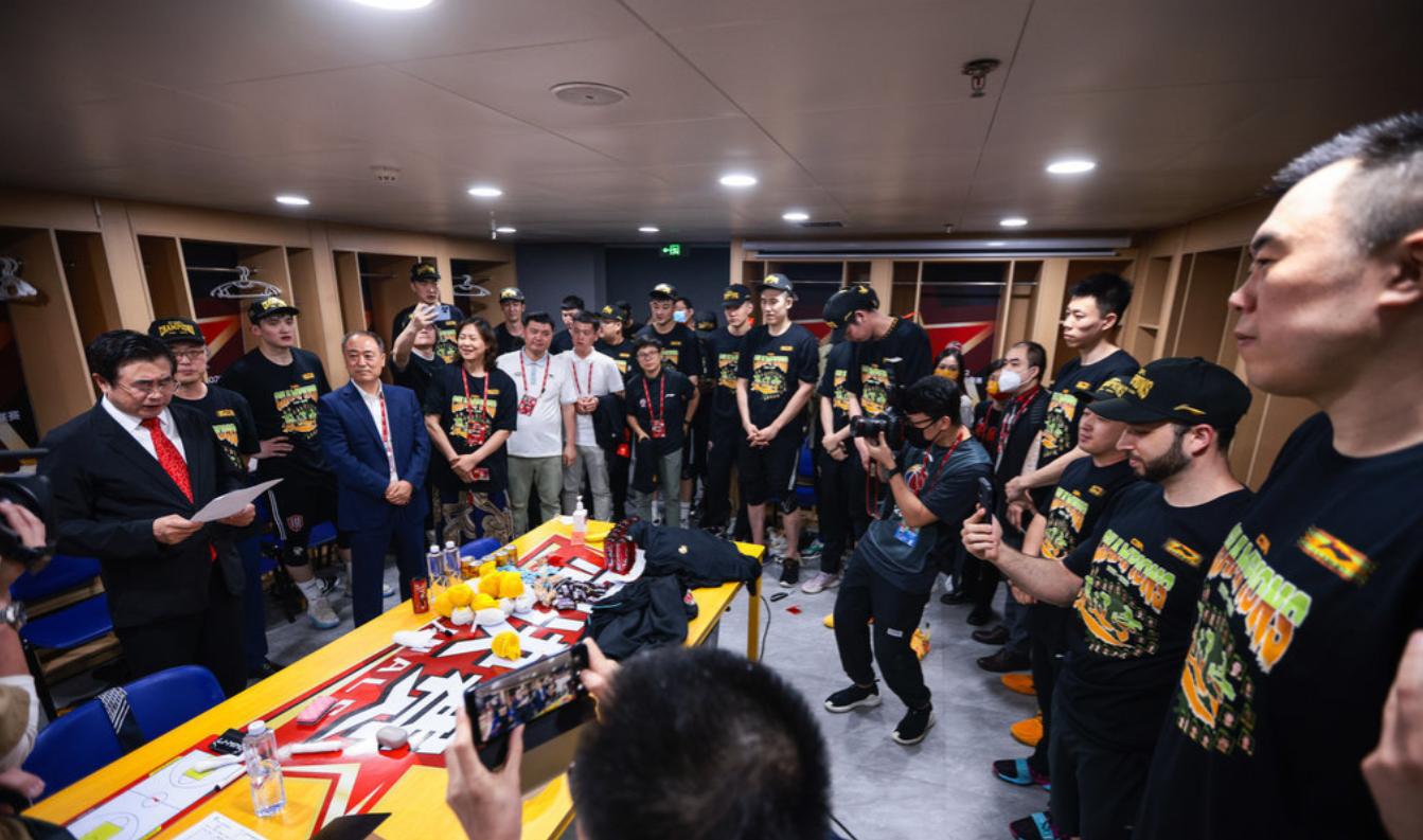 辽篮三消息！郭艾伦去向浮现，3人有望离队，韩德君或有新任命