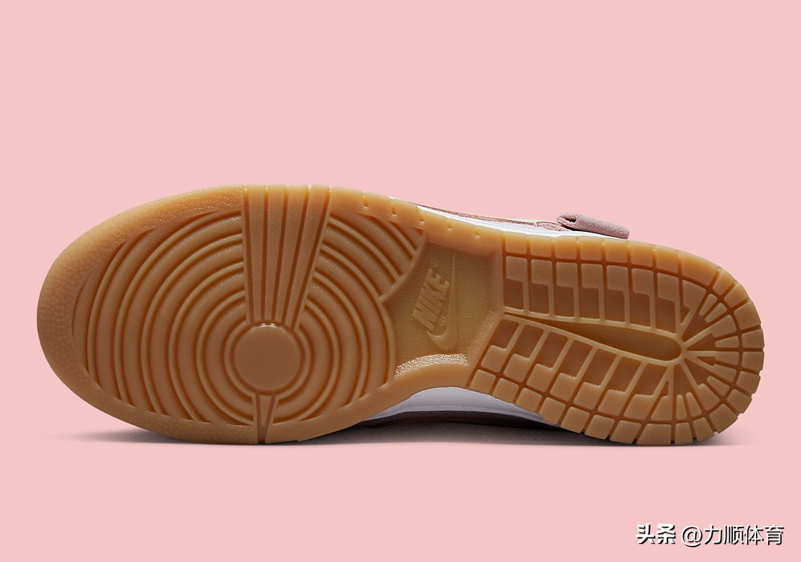 nike泰迪熊dunk,粉红色抱抱熊公仔