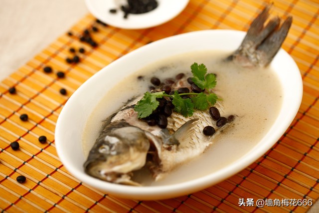 带3万元去伺候儿媳坐月子，听到儿媳和亲家母的对话，我怒了