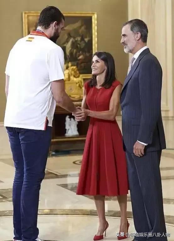 默克尔和普京看世界杯,罗赛夫和默克尔看世界杯