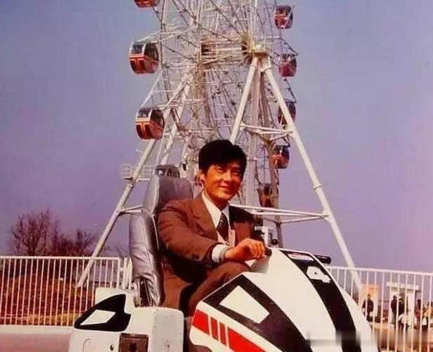 废弃的游乐园还很阴森,阴森废弃乐园