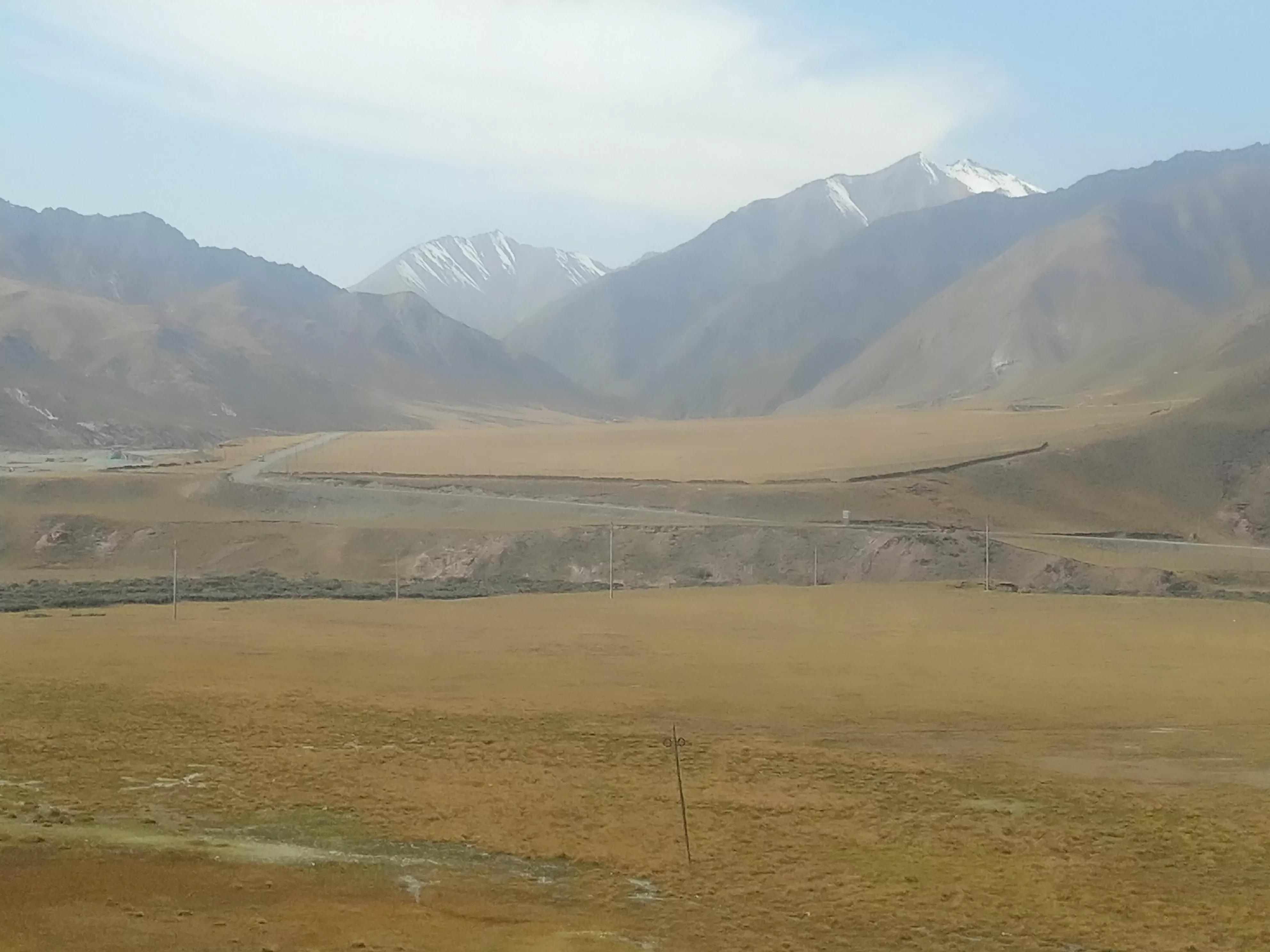 从甘肃翻越祁连山到青海,从肃北到青海沿途风景