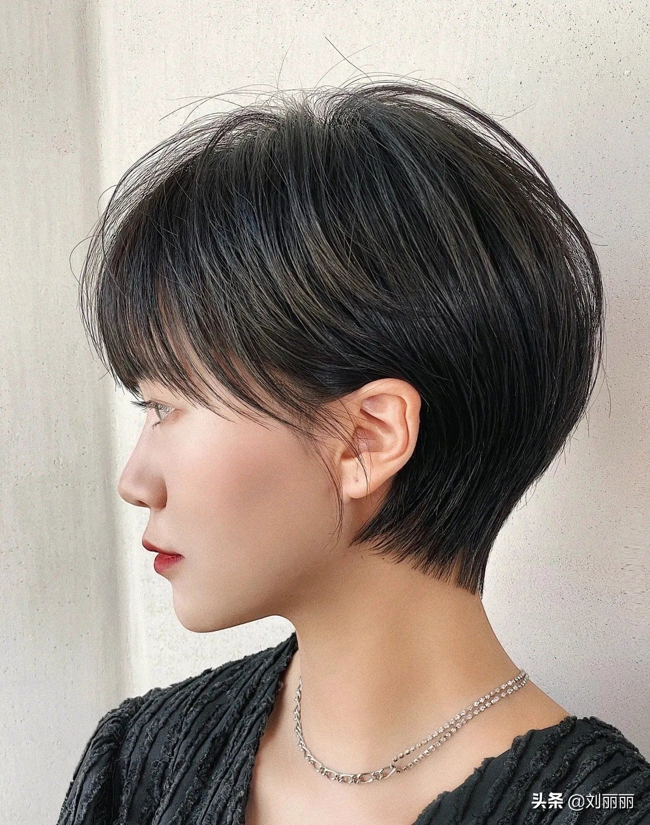 女人改变最好的方式是整容,选对发型效果堪比整容