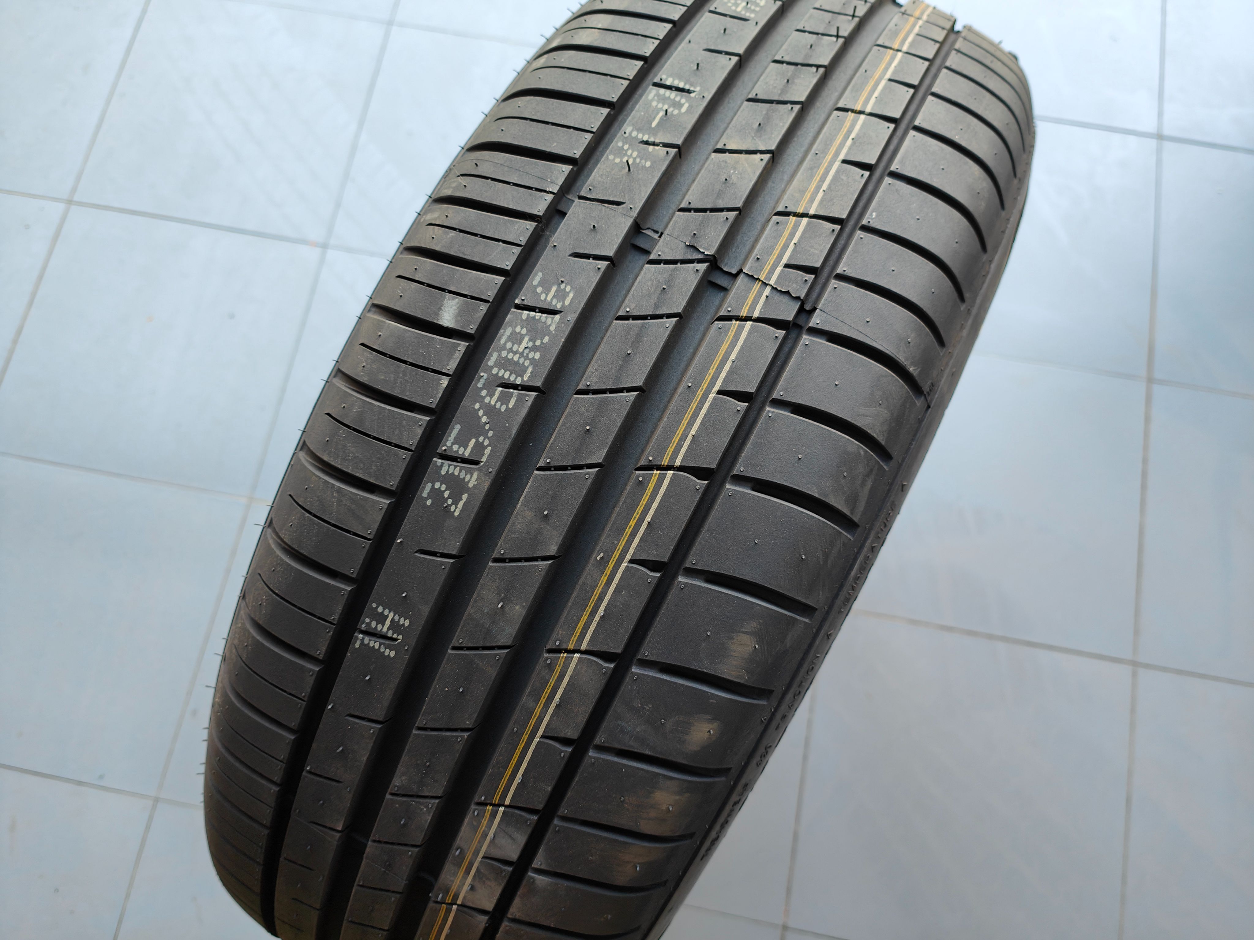 东风鹰击yj-01是不是真的容易爆胎,东风鹰击yj-01轮胎静音效果怎么样