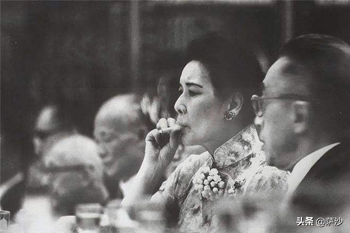为什么宋美龄姐妹都抽香烟？民国时期的女人抽烟是身份的象征