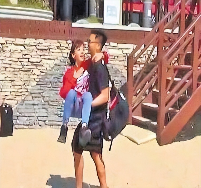 黄晓明锤上加锤，怒揭陈意涵“双面玉女”*局骗**，原来杨颖真没说谎