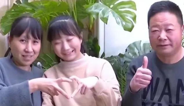 八岁女孩为救妈妈自愿捐骨髓,白血病儿童捐献骨髓