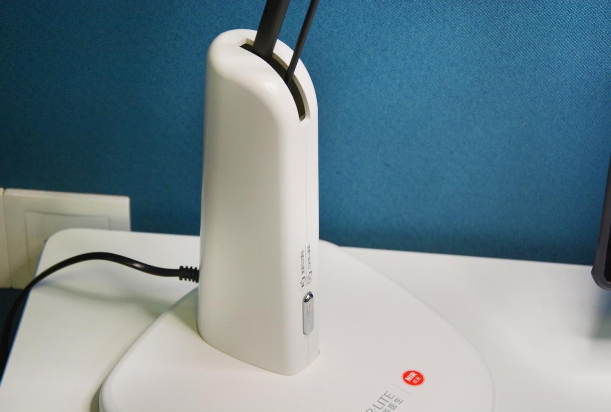 加NIR红光技术，两千多入手爱德华医生天使之光2润眼灯，值吗？