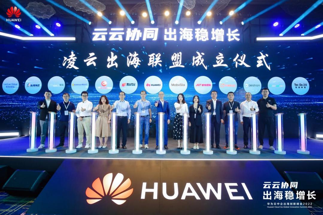 这组广告，透露了互联网企业如何将生意做到全世界