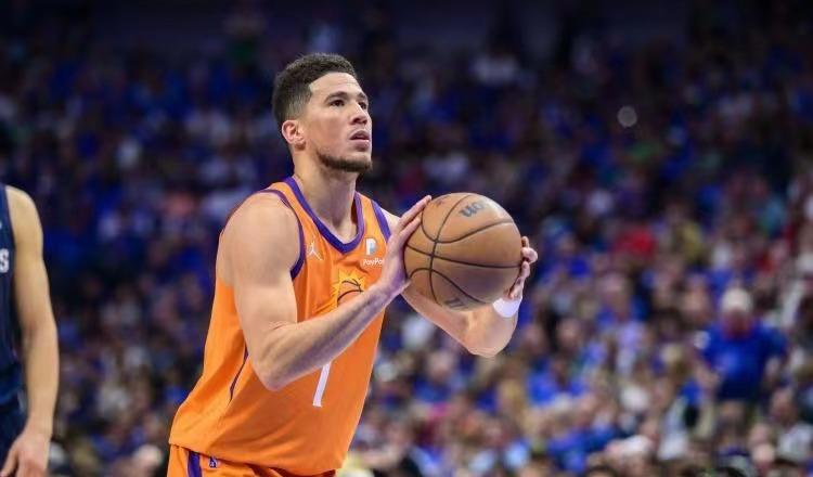 布克下赛季能签多大合同,太阳4年2.24亿提前续约布克