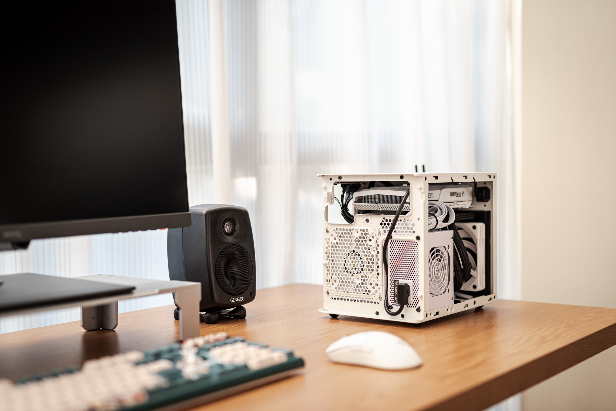 你也可以轻松装的白色ITX小钢炮：银欣SG16装机指南