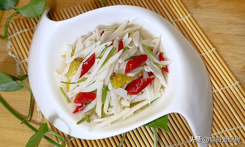 莲藕做泡菜好吃又简单,做泡菜黄瓜白糖加莲藕做法