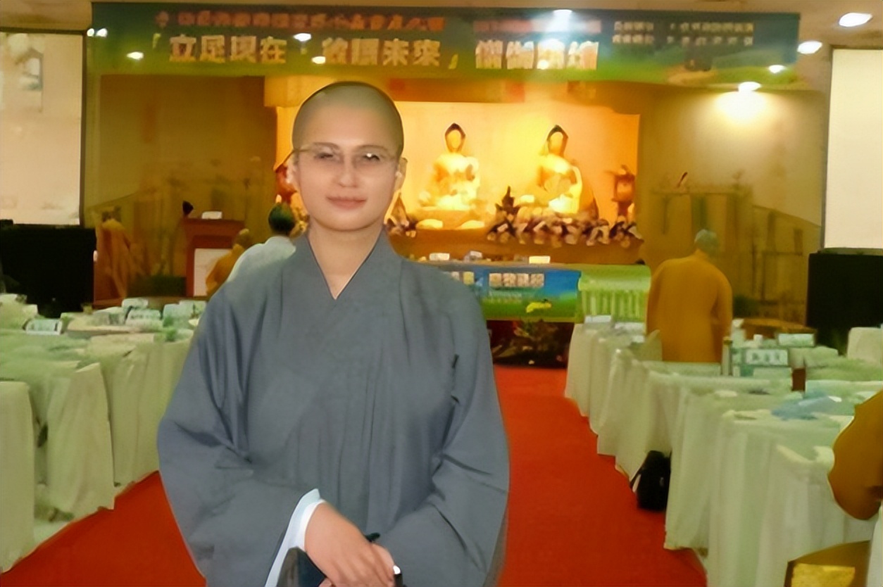 广东谭姓三姐妹遁入佛门,广东三姐妹出家传奇