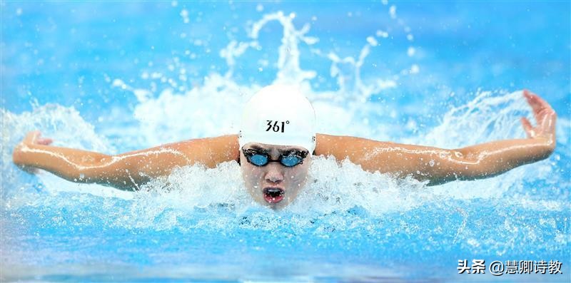 习作身边那些有特点的人300个字,三下习作身边有特点的人思路