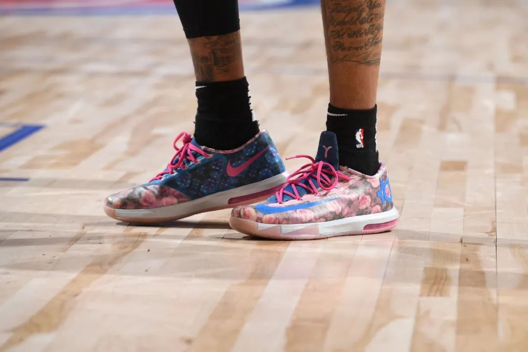 杜兰特单场得分创赛季新高 (杜兰特新赛季高光集锦)