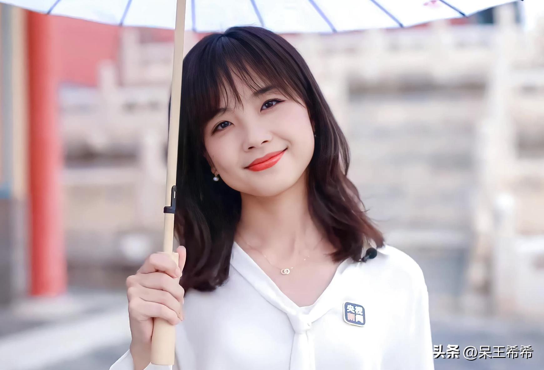 央视主持人王冰冰主持哪个节目,央视记者王冰冰主持视频