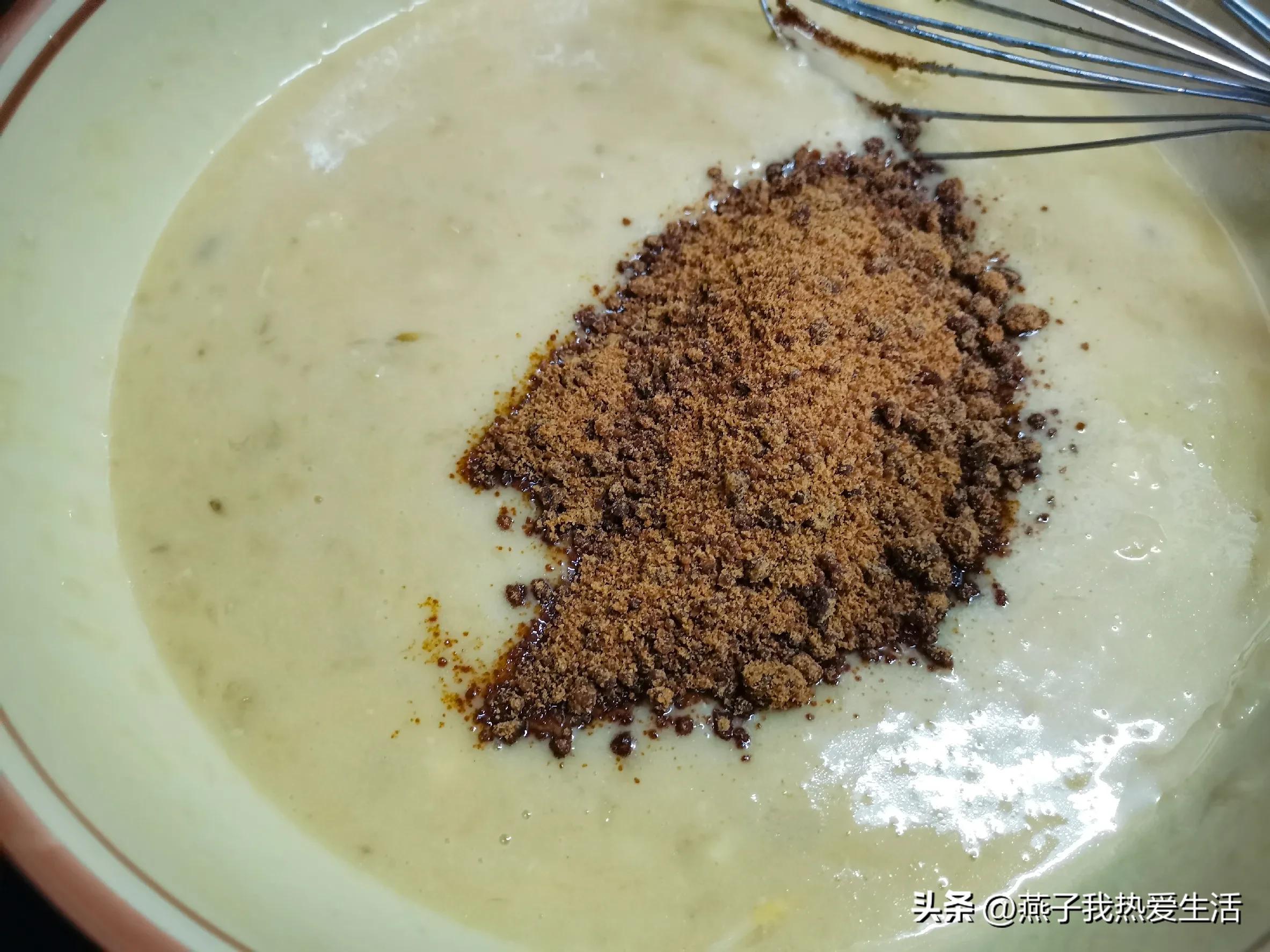 小蛋糕面包制作教程简单又好看,少糖少油香蕉蛋糕的家庭做法视频