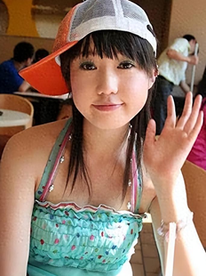 “最红裸模”*筱雨张**：22岁时拍写真火爆全网，如今将近40岁仍单身