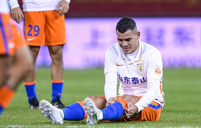 泰山战胜上港赛后郝伟新闻发布会,泰山队0-1负于对手