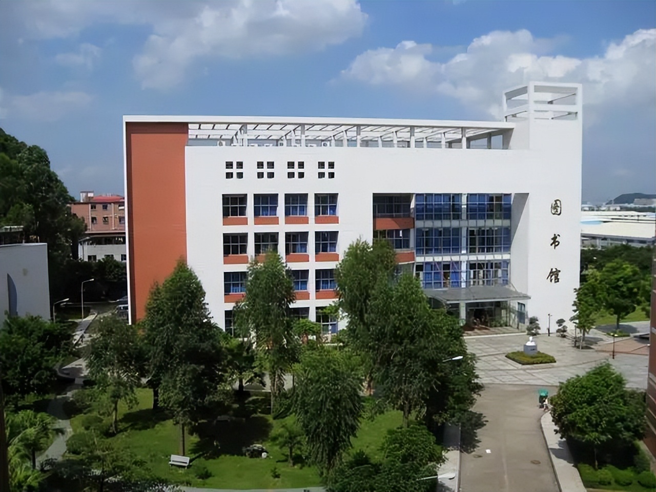 广东受欢迎的十六所大学,广东最没存在感的十大本科大学