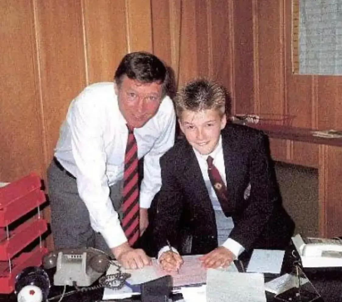 曼联92班两翼齐飞,曼联92班时隔15年再重逢