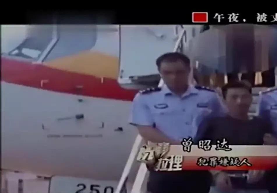 最残忍的家暴男，用烧红的铁锤，烫伤妻子乳房和*体下**！