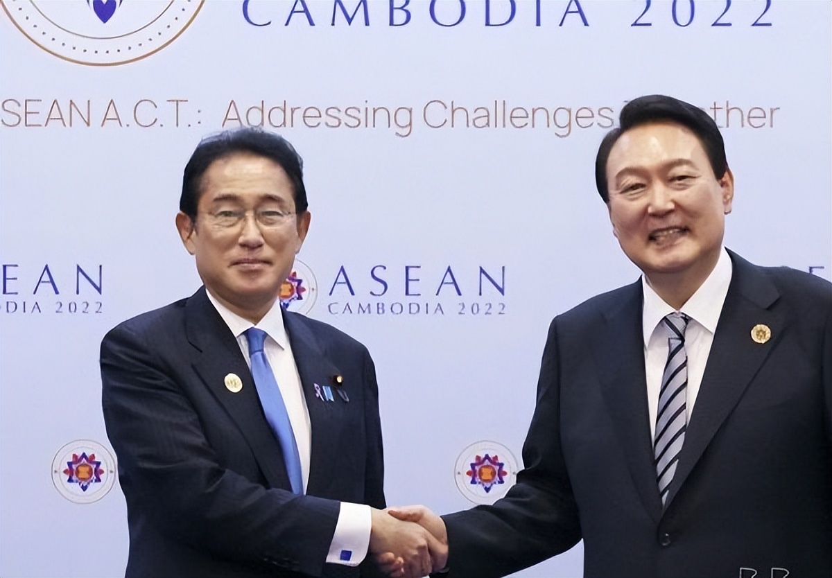 中方的这封请柬，发对了人，文在寅重出江湖，尹锡悦*美亲**终尝苦果