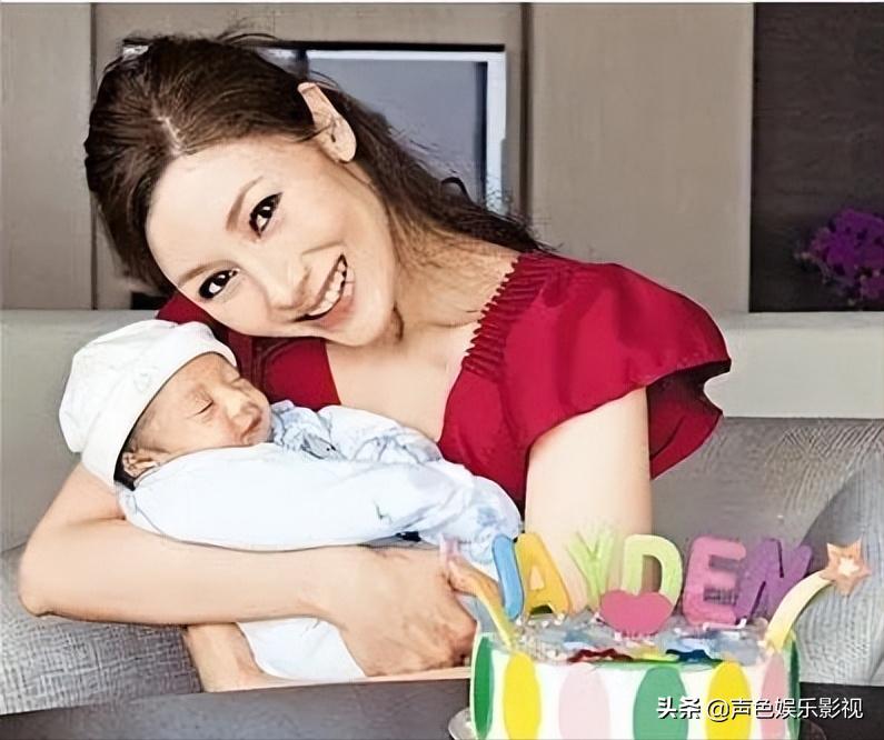 李嘉欣情史混乱为啥还能嫁豪门,李嘉欣阔太太