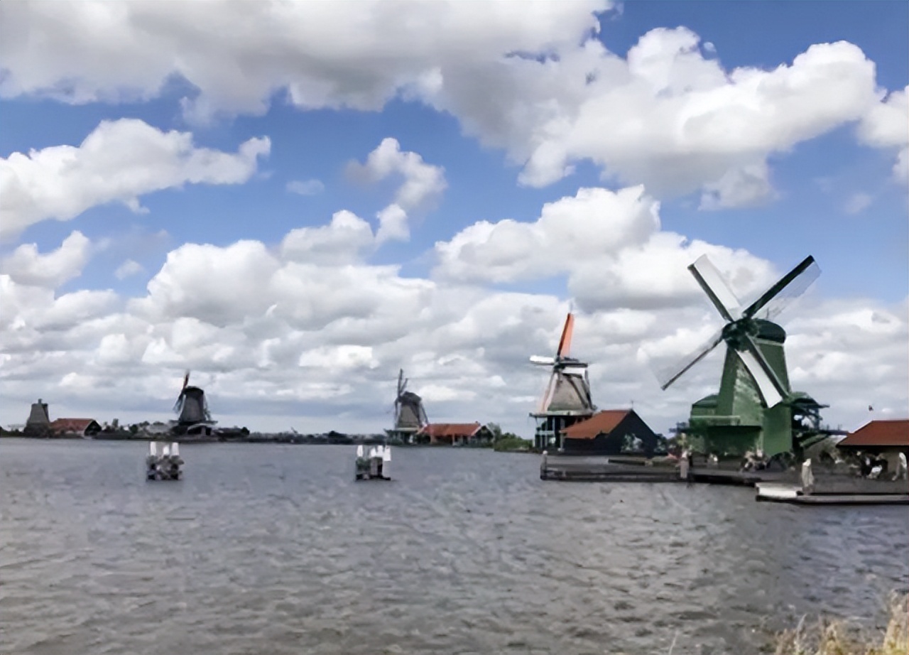 月薪不到一万二，就能每月领一千四补贴？欧洲高福利政策终会反噬