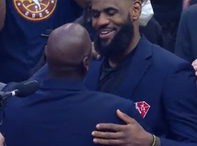 乔丹詹姆斯对视,乔丹詹皇对视