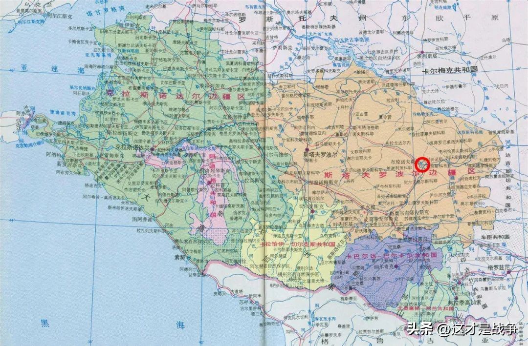 天下奇闻，恐怖分子在*队军**围观下，坐着大巴车大摇大摆离去