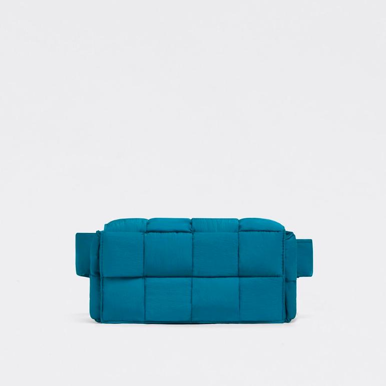 包包推荐小众高级感枕头包,时髦精都在背的枕头包包