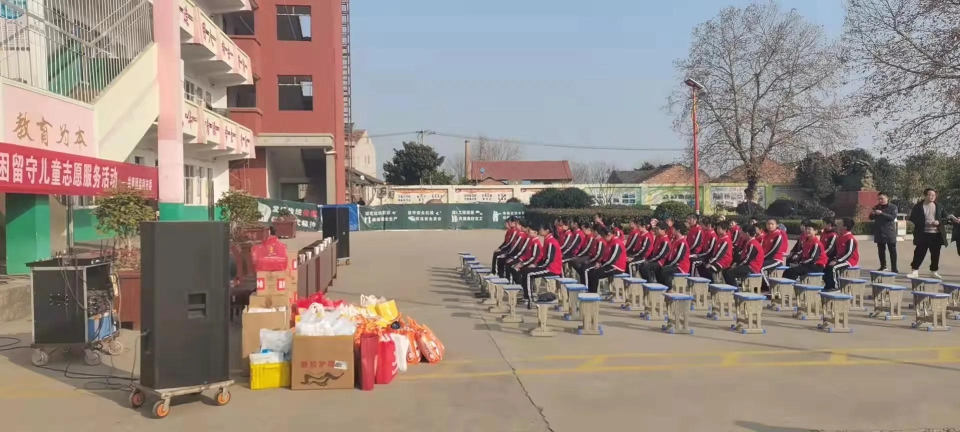 关爱留守儿童青年志愿者在行动,蒲公英少年团志愿者