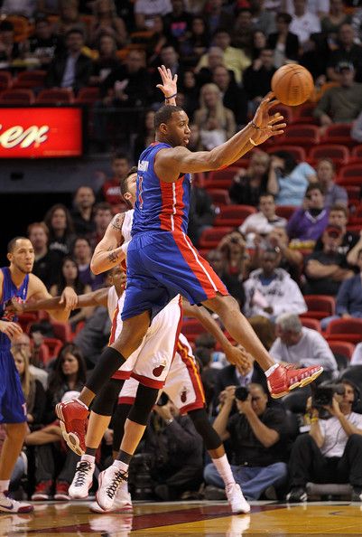 特雷西·麦克格雷迪球员生涯穿过的篮球鞋完整历史回顾