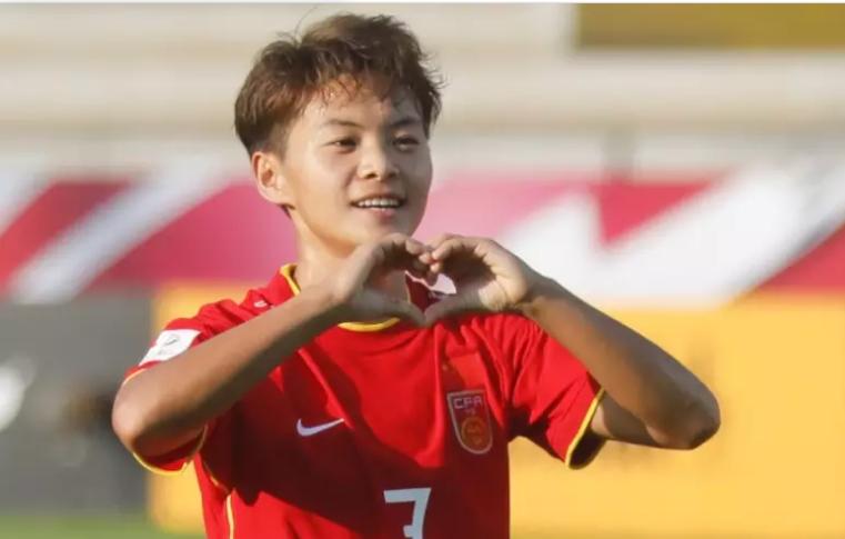 中国女足国脚王霜加盟热刺,王霜官宣加盟英超热刺